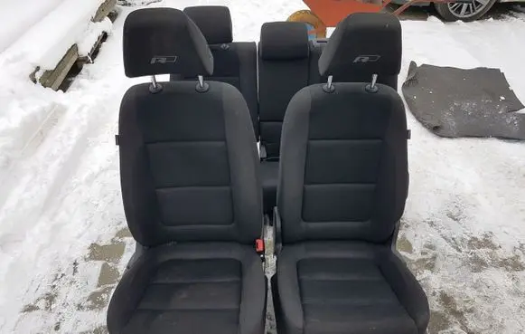 Seat set