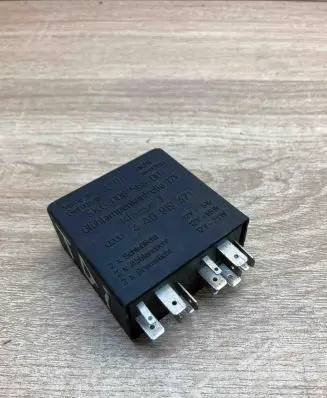 Audi A4 S4 B5 8D Other relay 4A0919471 5KG00656800