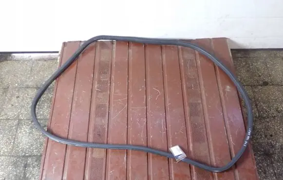 Mercedes-Benz GL X166 Front door rubber seal 