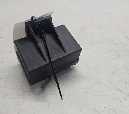 Peugeot 406 Glow plug pre-heat relay 9639912580