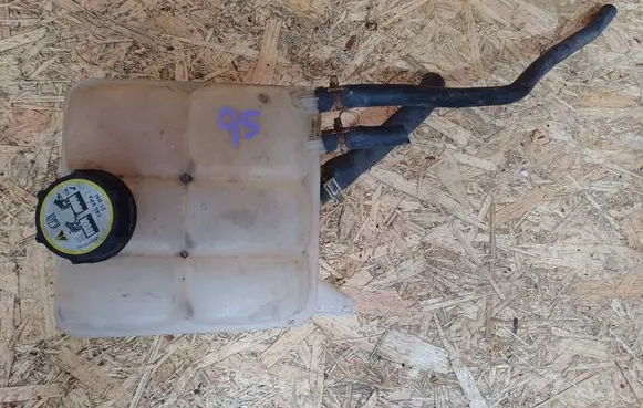 Ford Kuga I Coolant expansion tank/reservoir AV418K218DA