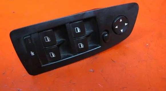 BMW 1 E81 E87 Electric window control switch 6970211