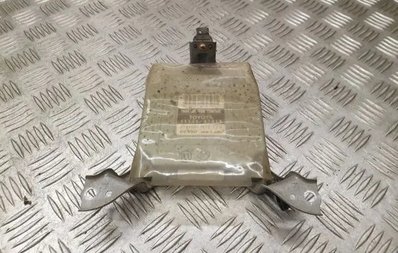 Toyota Prius (NHW20) Gearbox control unit/module 8953547010