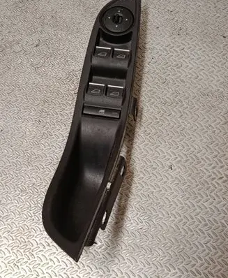 Ford Focus Electric window control switch F1ET14A132AB 10130325 SN9848151041107