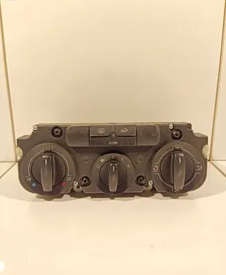 Volkswagen Golf V Interior fan control switch 74730900
