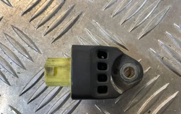 Subaru Forester SH Airbag deployment crash/impact sensor 98231FG000 76169FWRG