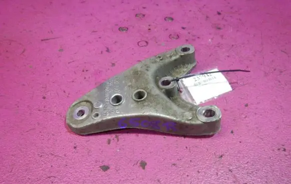 Skoda Praktik (5J8) Fuel pump bracket 6Q0199185AB