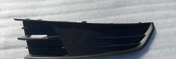 Skoda Fabia Mk3 (NJ) Front bumper lower grill 6V0807368