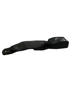 Middle seatbelt (rear)