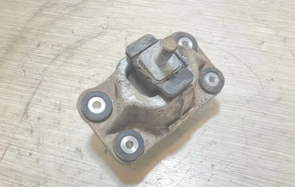 Land Rover Range Rover Sport L494 Engine mount bracket