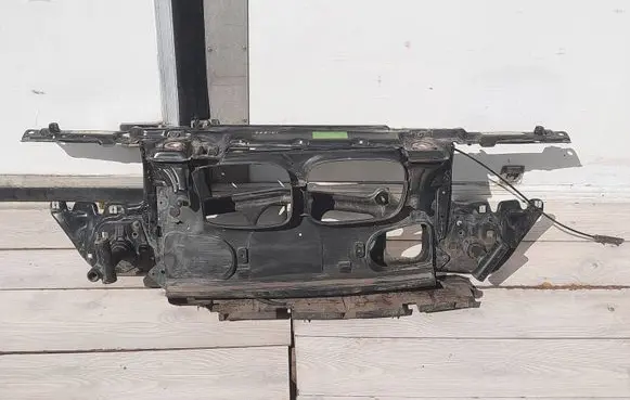 BMW 5 E39 Radiator support slam panel 8387412