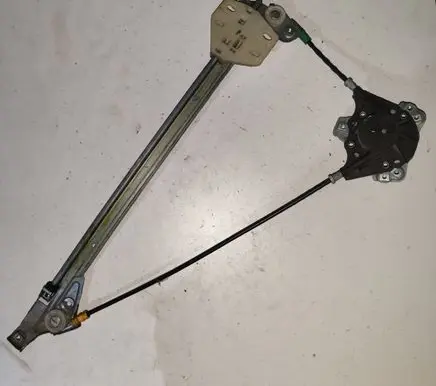 Rear door manual window regulator