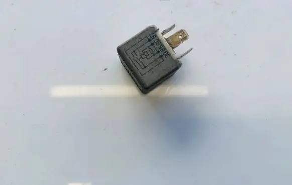 Audi A4 S4 B5 8D Other relay 443951253K