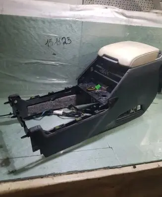 Land Rover Range Rover L322 Center console