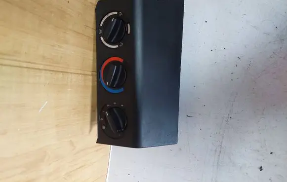 BMW 3 E36 Interior fan control switch 8360456