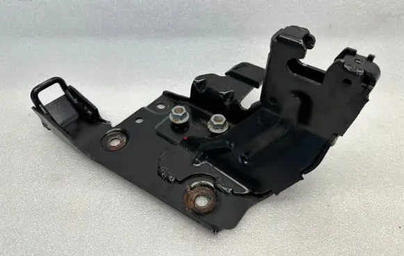 Porsche Cayenne (9PA) Rear seatbelt buckle 7L0886185