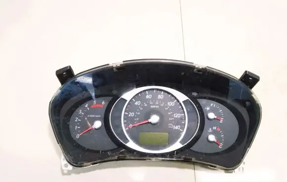 Hyundai Tucson JM Speedometer (instrument cluster) 940112e031 94011-2e-031