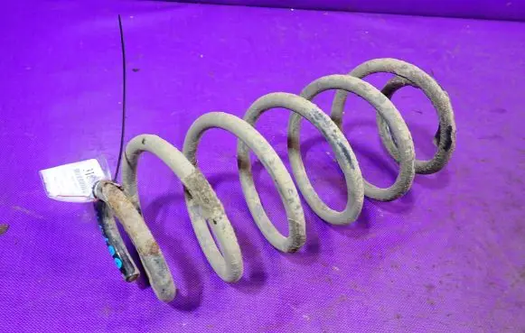 Toyota Yaris Rear coil spring