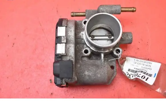Opel Corsa C Throttle body valve 24420536