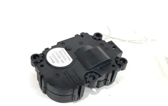BMW 5 G30 G31 G38 Air flap motor/actuator FE950003