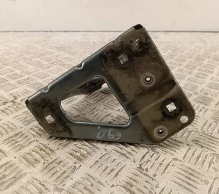Audi A6 S6 C6 4F Fender mounting bracket 4F0821136A