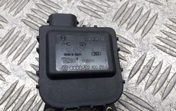Seat Leon (1M) A/C air flow flap actuator/motor 0132801214