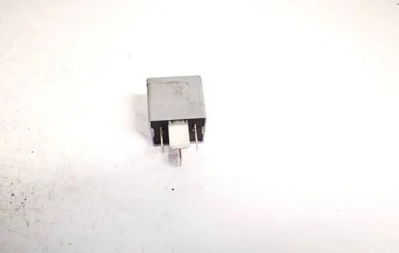 Ford Mondeo Mk III Other relay 5m5t14b192ea v23136-j4-x62