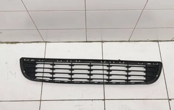 Citroen Berlingo Front bumper lower grill 9681519877