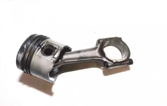 Citroen Berlingo Piston with connecting rod