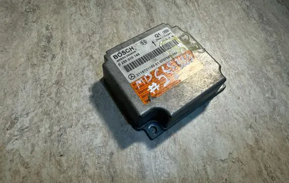 Mercedes-Benz CLS C219 Airbag control unit/module 0285010146