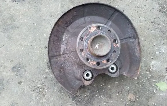 Opel Vectra C Rear wheel hub spindle/knuckle 