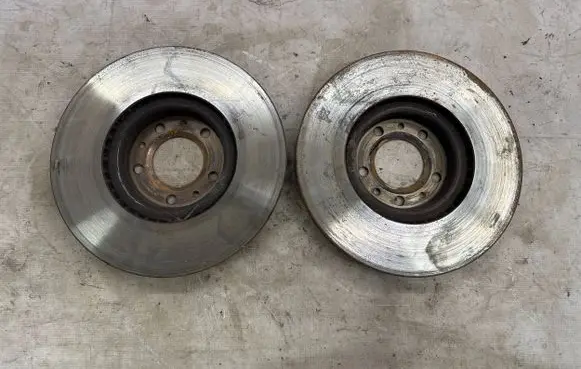 Peugeot 308 Front brake disc 1667849980 16427611380 9803918180