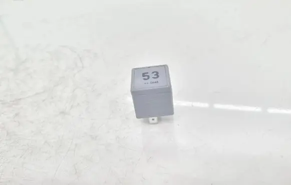 Volkswagen PASSAT B6 Other relay 141951253B
