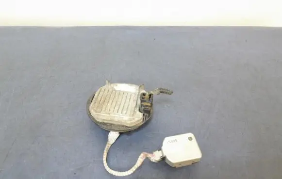 Toyota Avensis T270 Voltage converter/converter module 85967-02010