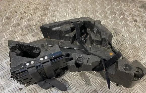 Volkswagen Touareg I Tool box 7L0012112
