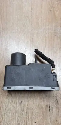 Volkswagen PASSAT B4 Vacuum pump 1H0962257