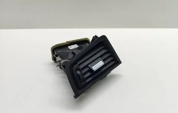 BMW 5 F10 F11 Dashboard side air vent grill/cover trim 0761309 16828110