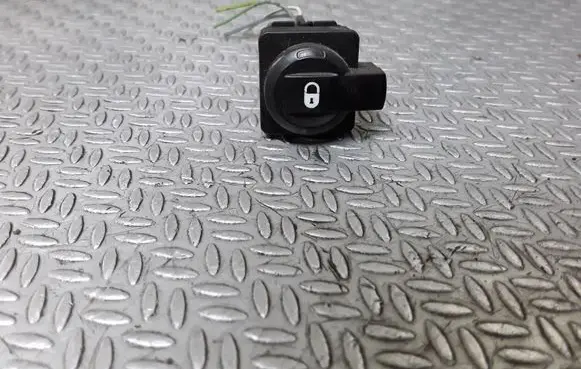 Central locking switch button