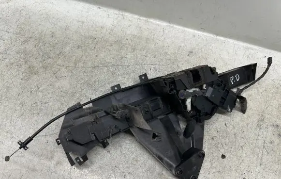 Ford C-MAX I Front door lock