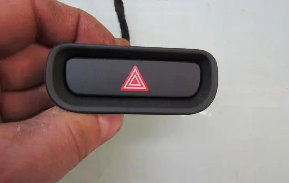 Honda HR-V Hazard light switch M81564