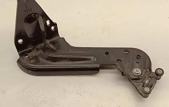 Chrysler Pacifica Sliding door upper roller guide/hinge 997AB VL045
