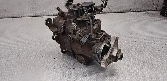 Renault Laguna I Fuel injection high pressure pump 