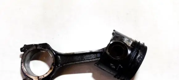 Piston with connecting rod