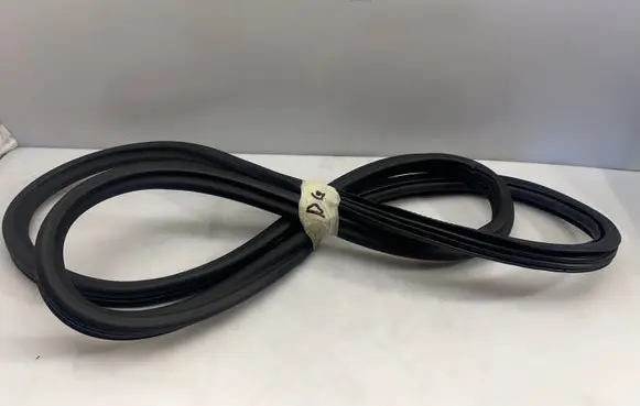 Audi A6 S6 C7 4G Rear door rubber seal (on body) 