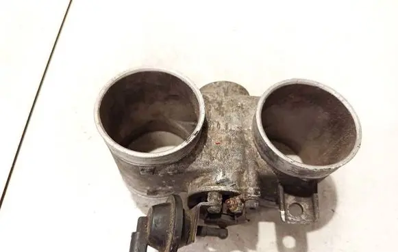 Opel Omega B1 Throttle valve 90448360