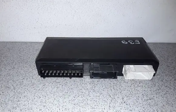 BMW 5 E39 Comfort/convenience module 65358376643 8376643