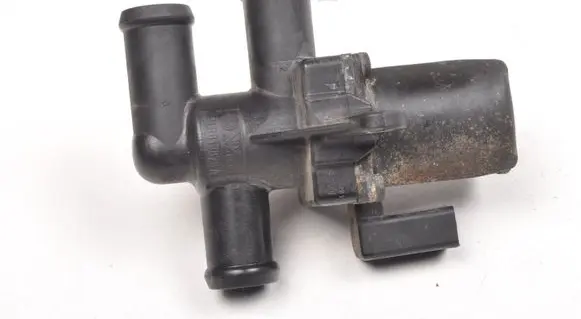 Volkswagen Touareg I Water pump 7L0819076A