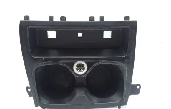 Cup holder front