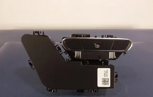 Mercedes-Benz S AMG W222 Seat heating switch A2229051101