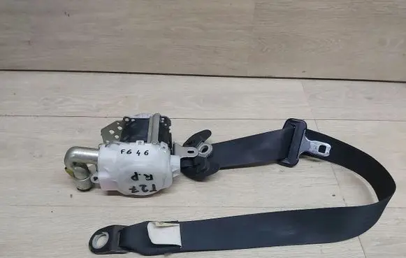 Toyota Avensis T270 Set of seat belts T27PASRP2014